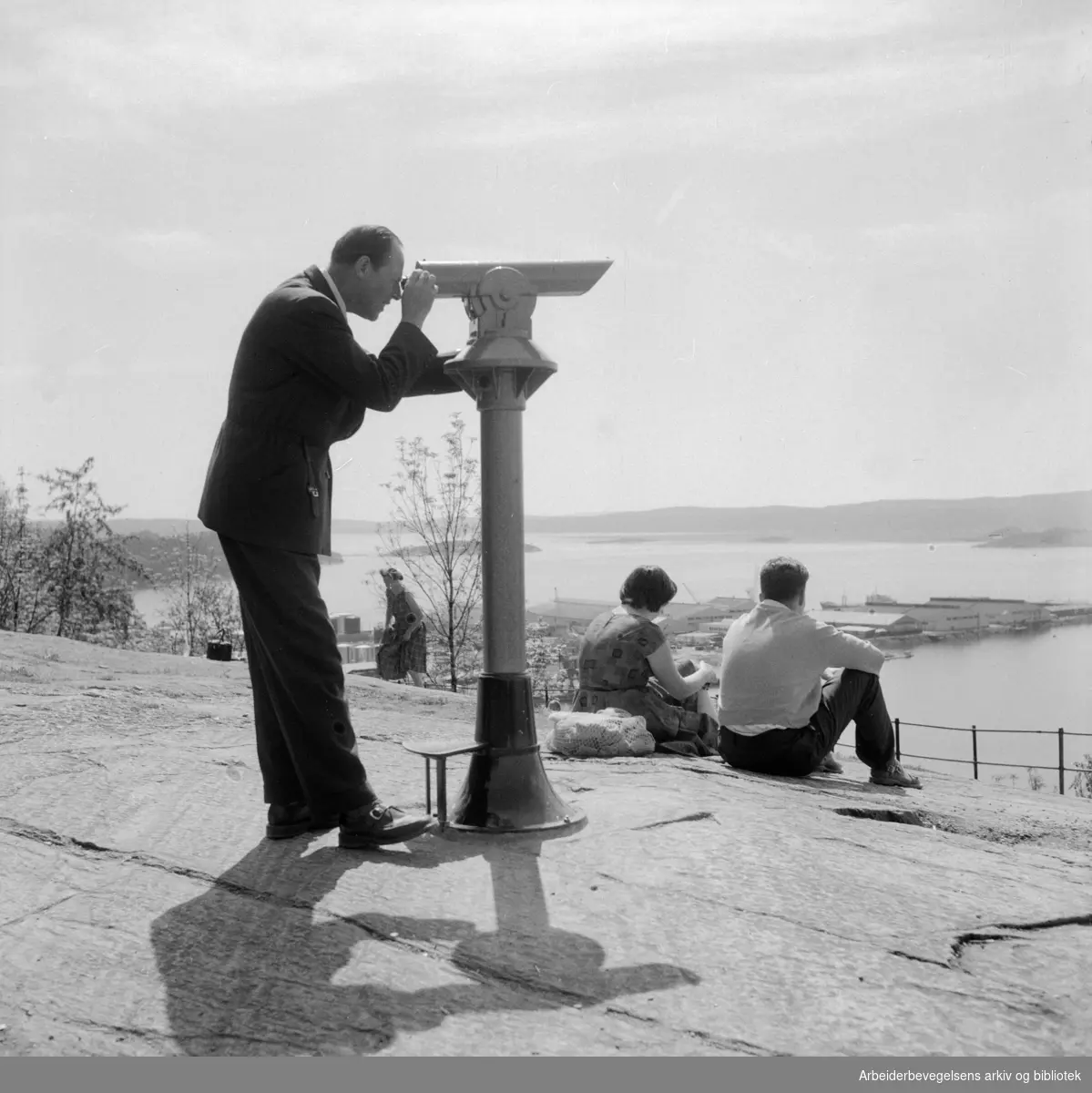 Ekeberg. Utsikt fra Ekeberg. Mai 1956