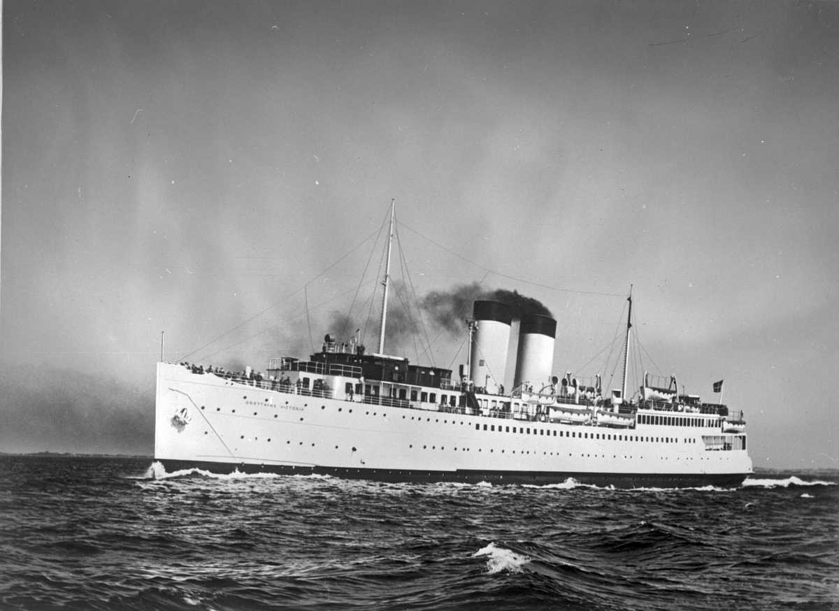 Tågfärjan S/S Drottning Viktoria (1909 - 1968) ute till havs