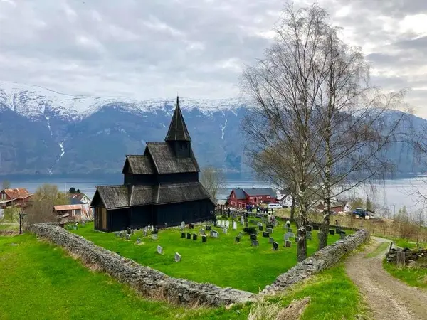 Urnes stavkirke