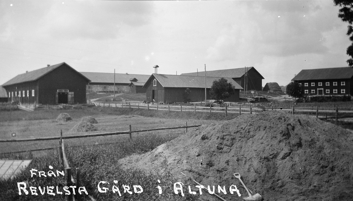 Ekonomibyggnader vid Revelsta gård, Altuna socken, Uppland 1927