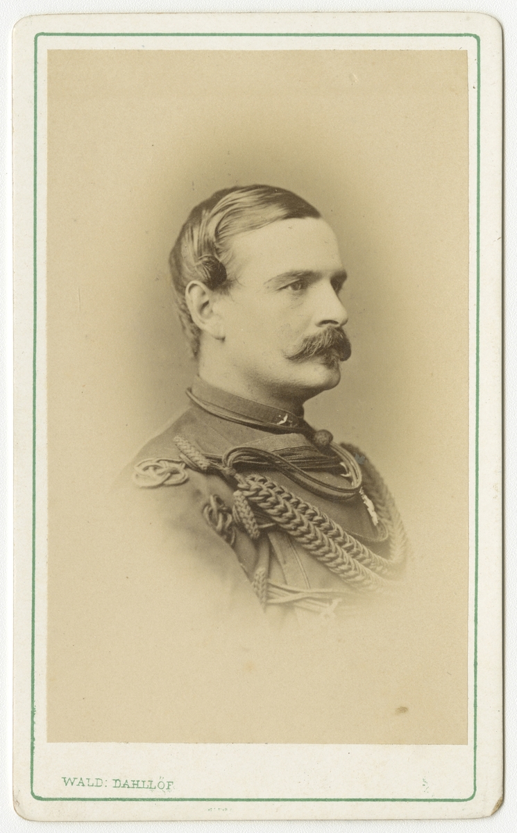 Porträtt av Fredrik Anders Lorentz Hallencreutz-Ståhle, officer vid Kronprinsens husarregemente K 7.