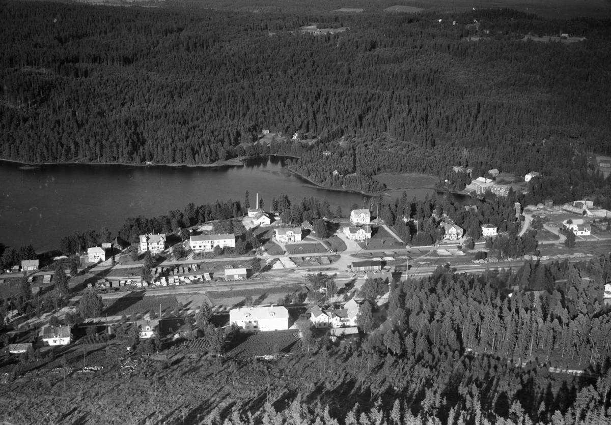 Flygfoto över Hestra i Gislaveds kommun. Nr H 1949