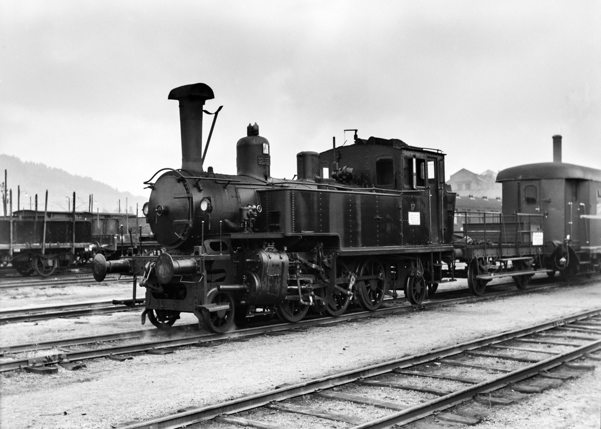 Damplokomotiv type 50a 17 i skiftetjeneste på Sundland ved Drammen.