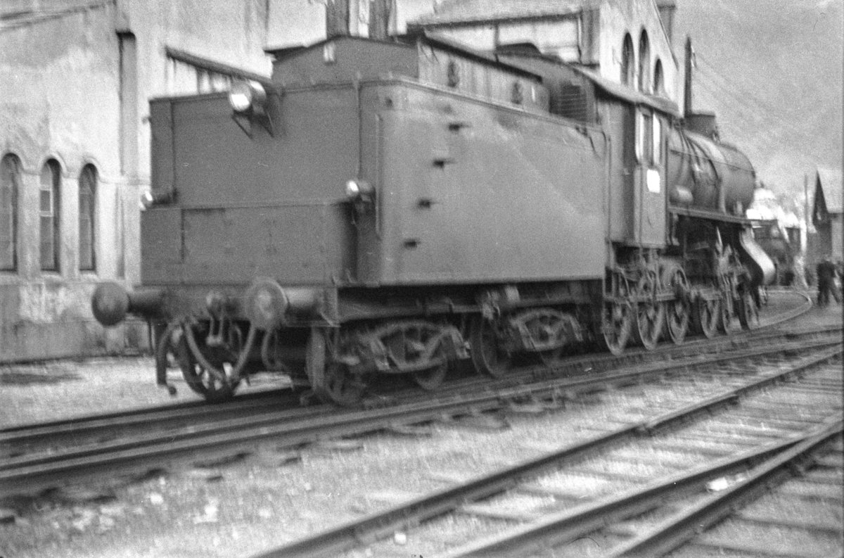 Damplokomotiv type 31a nr. 285 på Bergen stasjon.