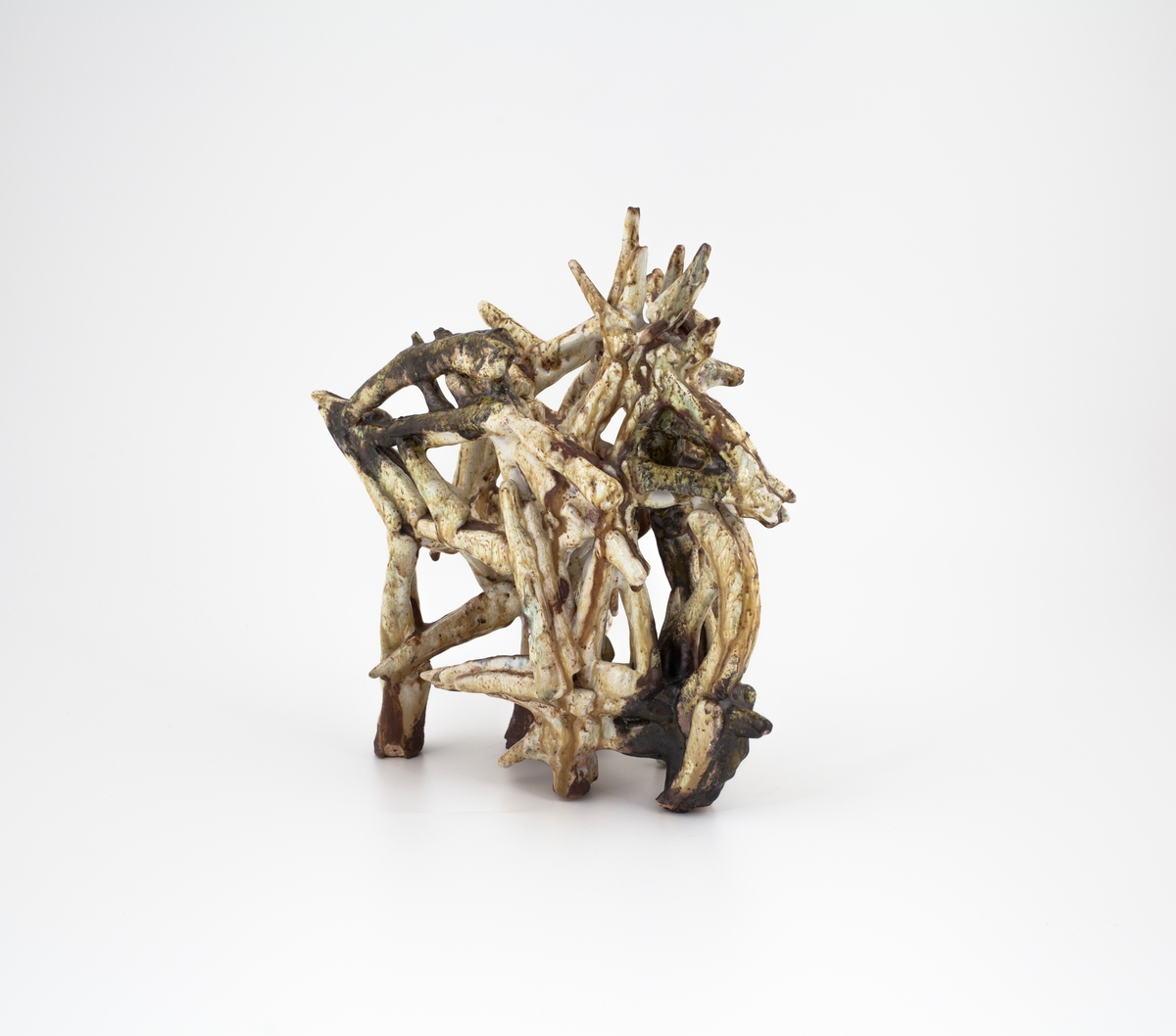 Nonfigurativ, abstrakt skulptur som søker å representere liv i vekst.