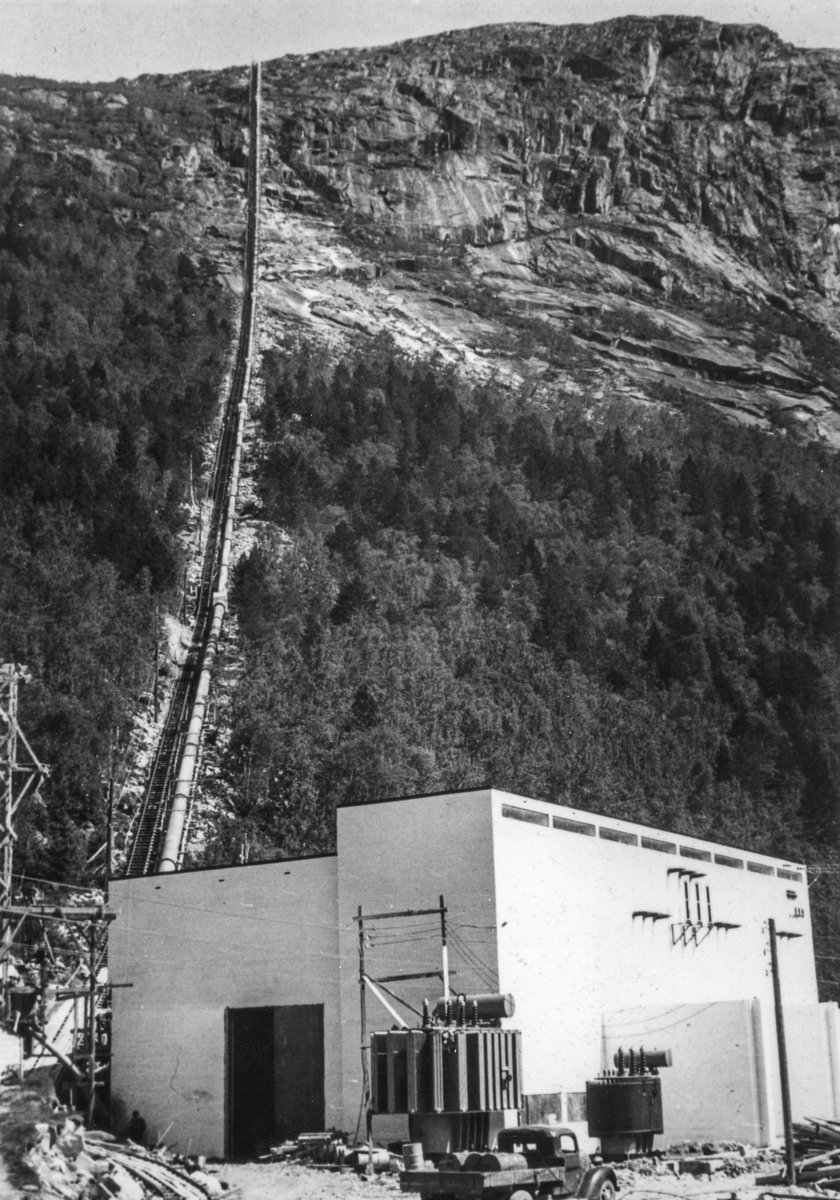 Mågeli kraftstasjon i Skjeggedal