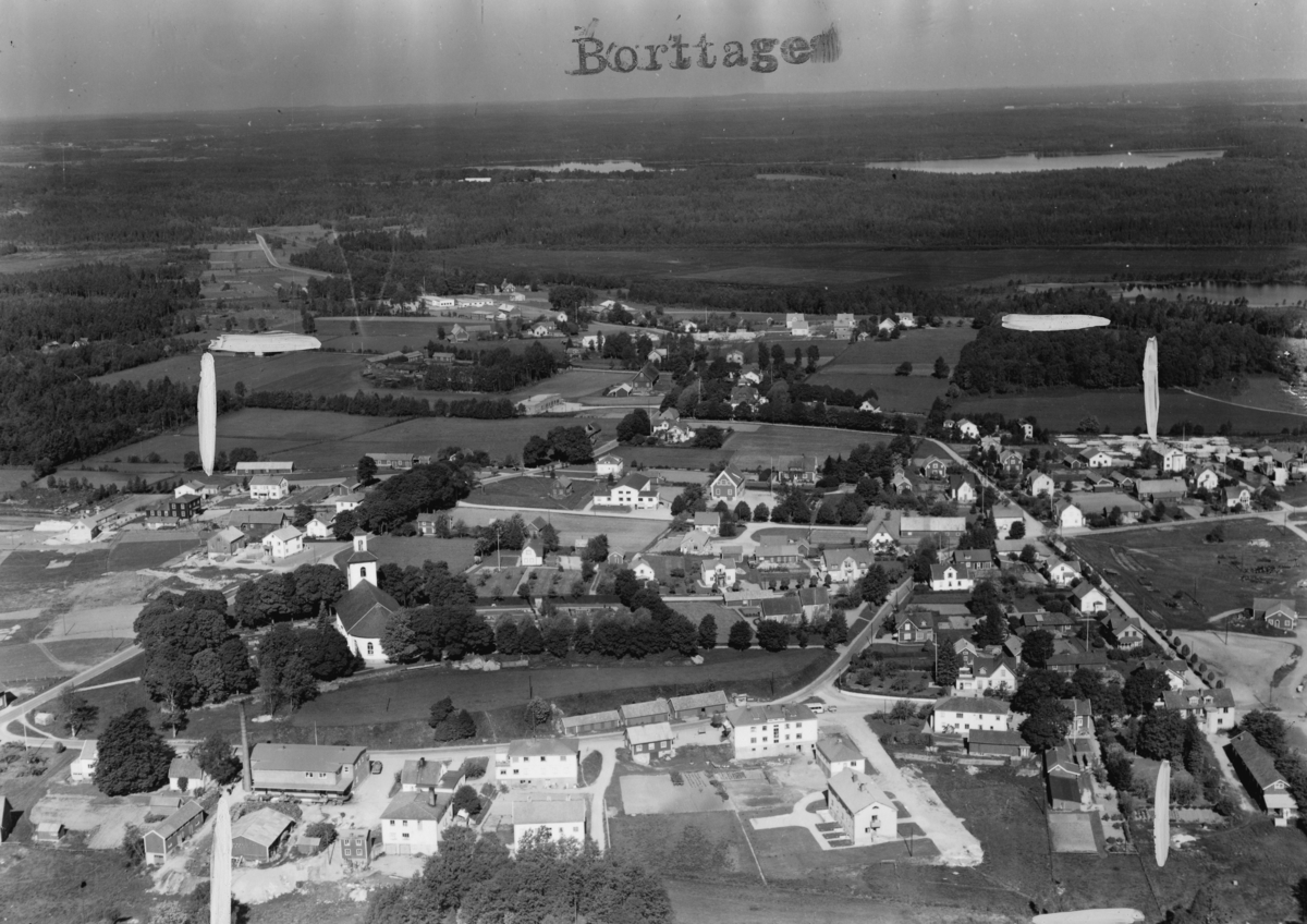 Flygfoto över Bredaryd i Värnamo kommun. Nr. L. 648