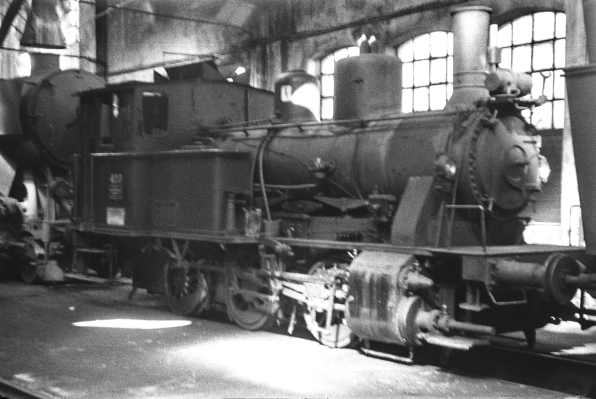 Damplokomotiv type 25d nr. 420 i Gamlestallen i Lodalen i Oslo.