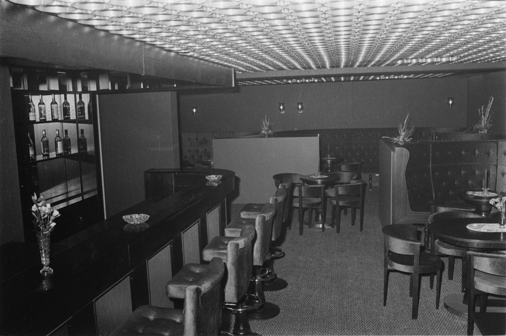 Tippen Intim restaurert, gjenåpning våren 1978. Interiør fra baren.l