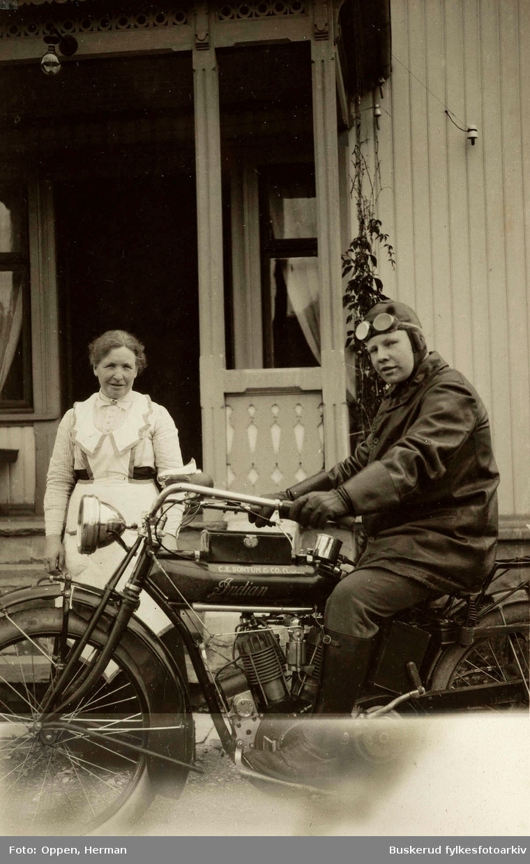 Nybakt motorsyklist mai 1915
Indian powerplus motorsykkel