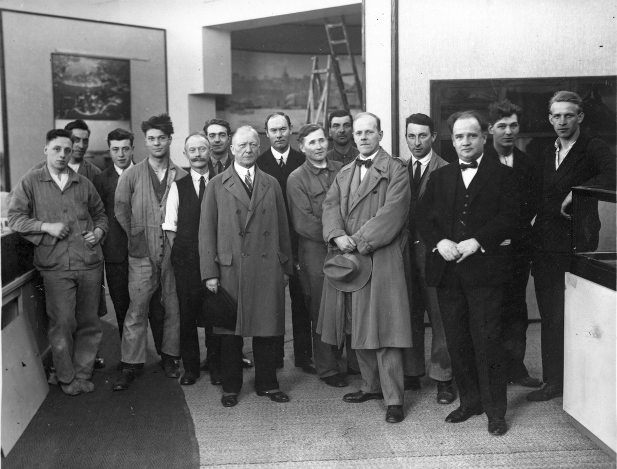 Gruppfoto.
Från Världsutställningen i Antwerpen 1930.