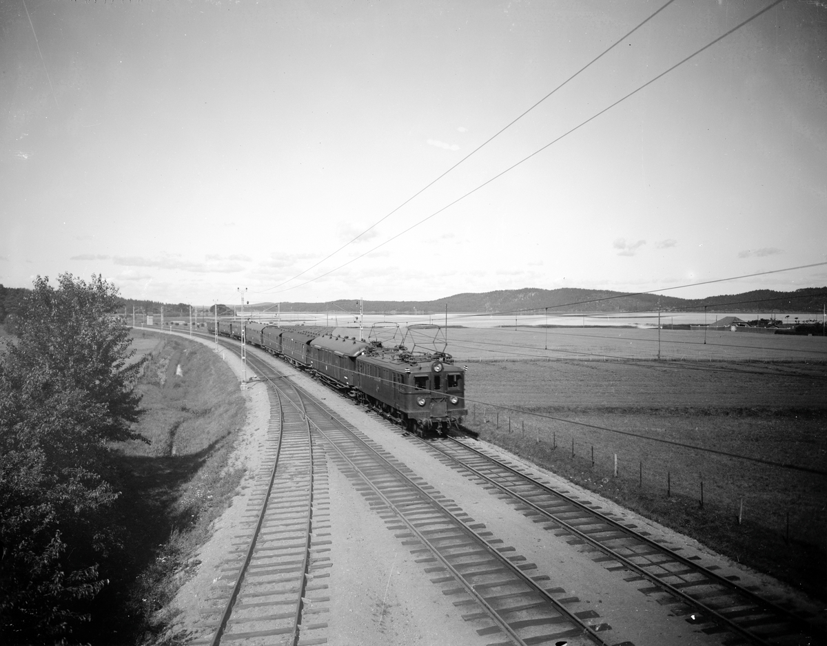 Statens Järnvägar, SJ D-lok med persontåg