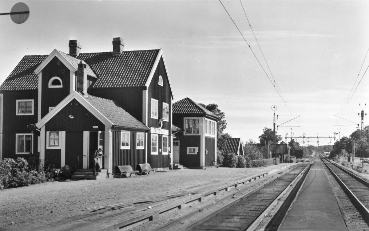 Stationen dubbel spåret kom ca. 1954.