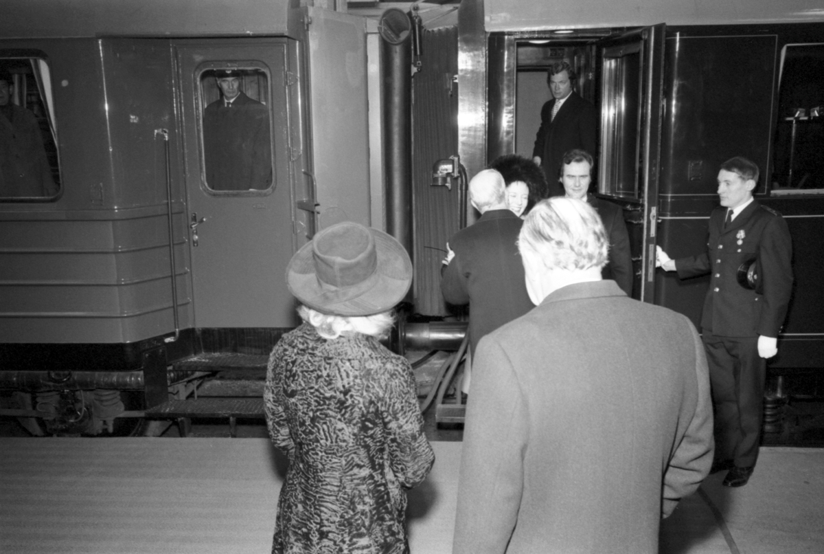 Drottning Margrethe II av Danmark ankommer Centralstationen