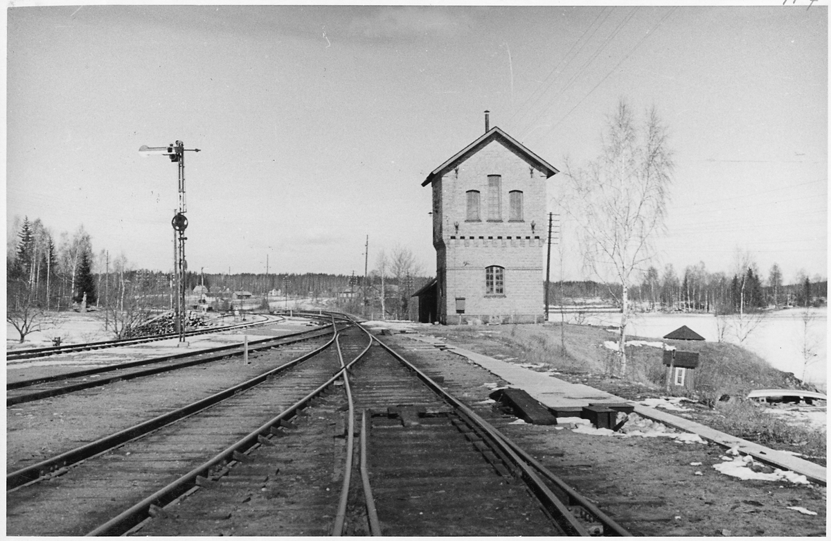 Snyten station.