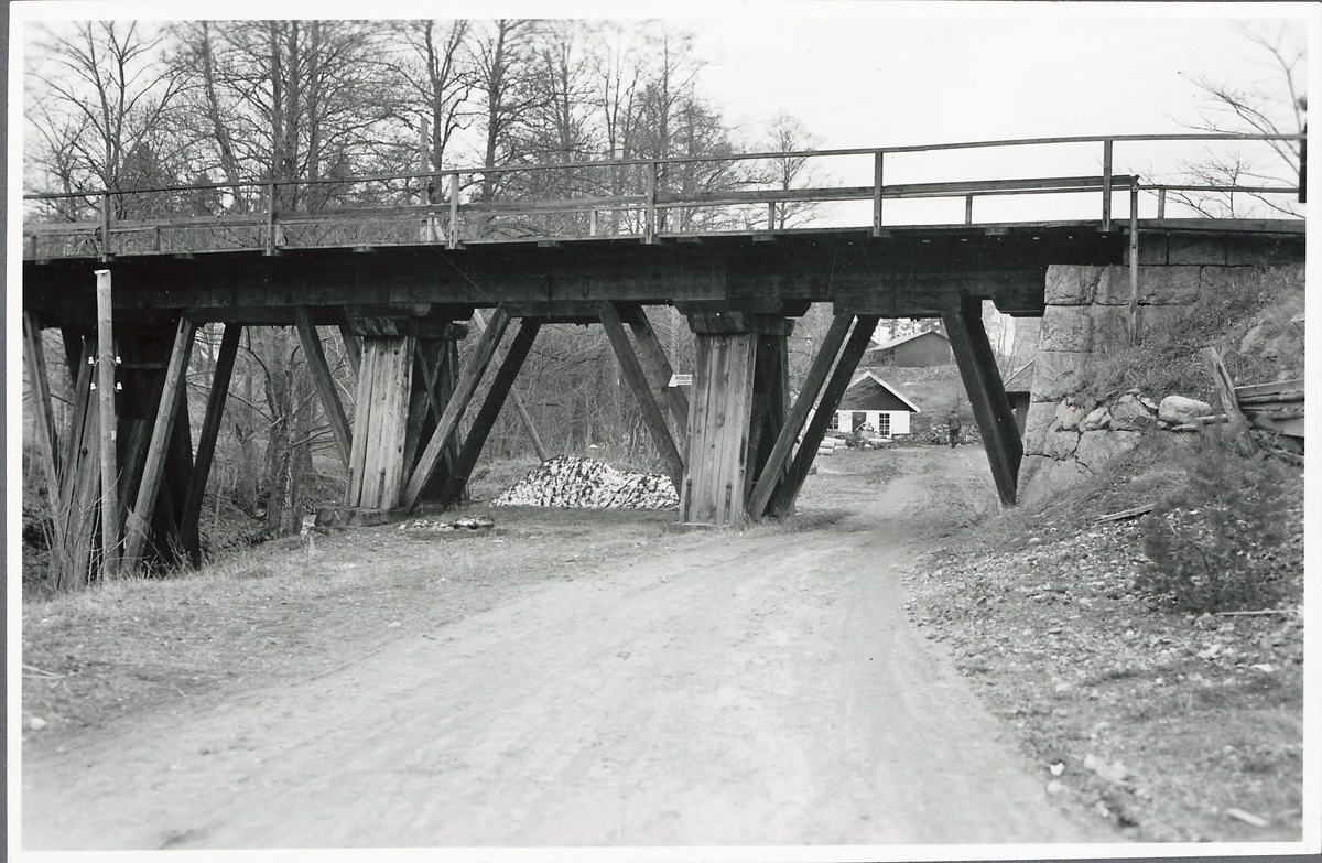 Sveriges äldsta järnvägsbro i trä.