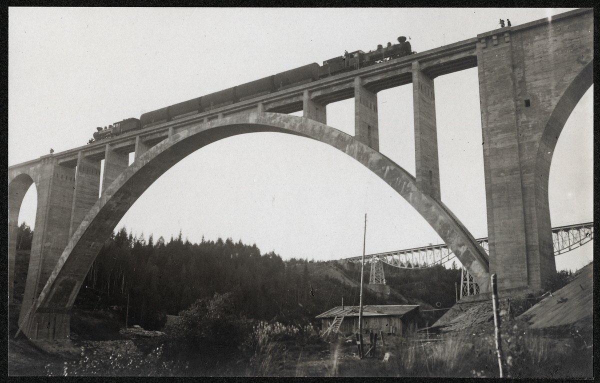 Provbelastning av andra Tallbergsbron över Öreälv.