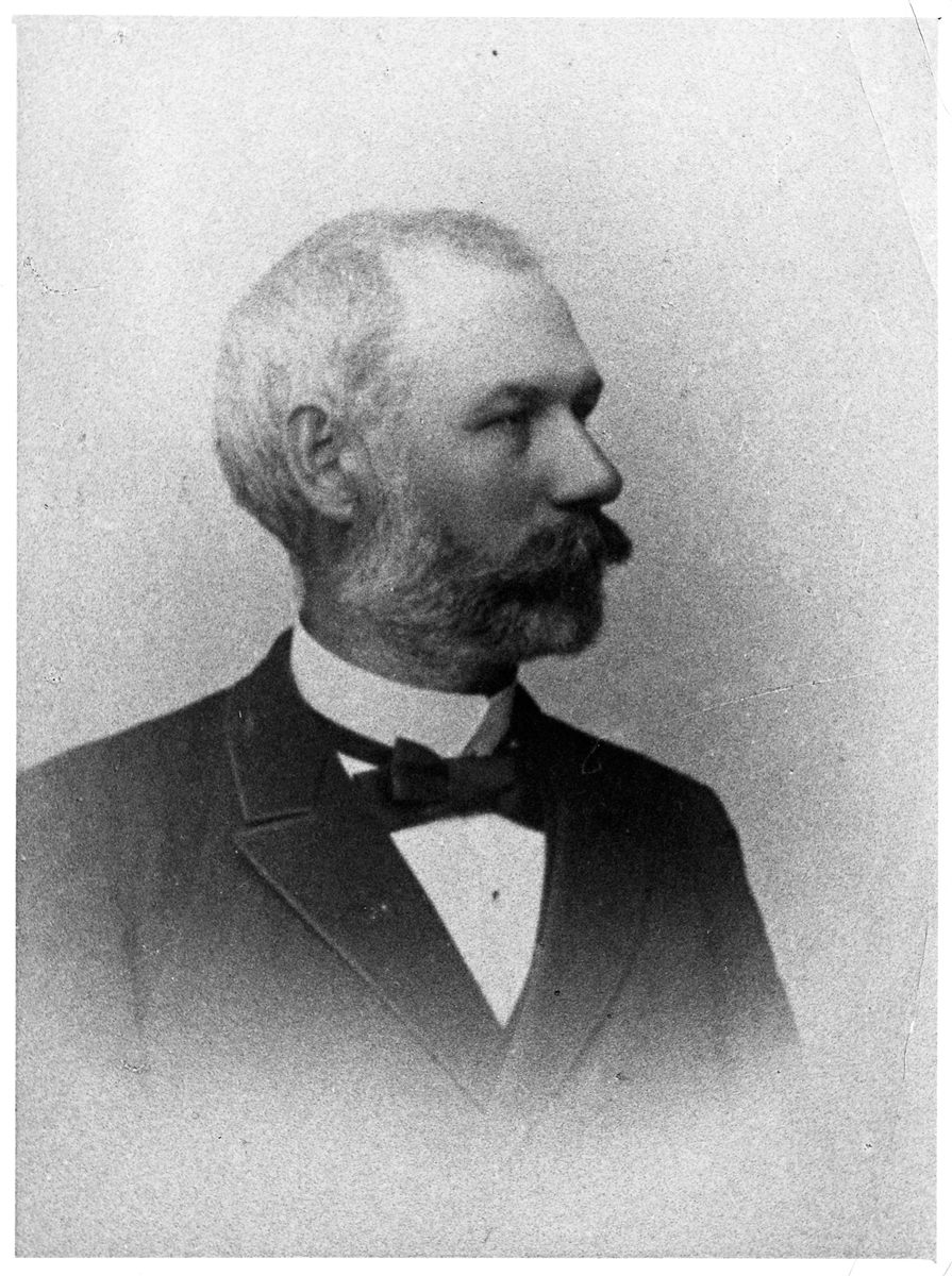 Stationsinspektör Carl Tollstadius född 1851.