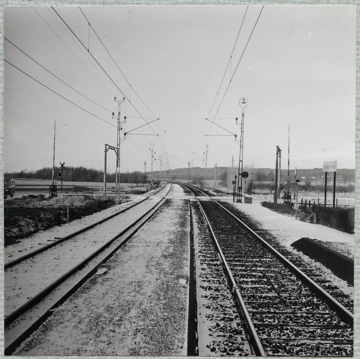 Järnvägsövergång vid Norra Vram N:a på linjen mellan Åstorp och Billesholm.