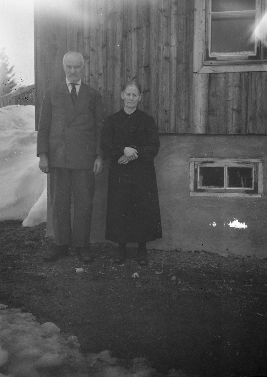 Portrett av ekteparet Martinus og Randi Vang.
