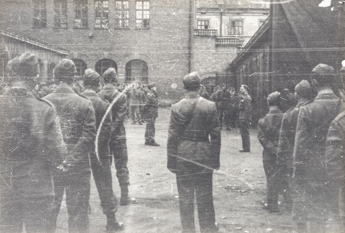 Feltbataljon IV / norske polititropper dimiteres ved Akershus Festning i november 1945.