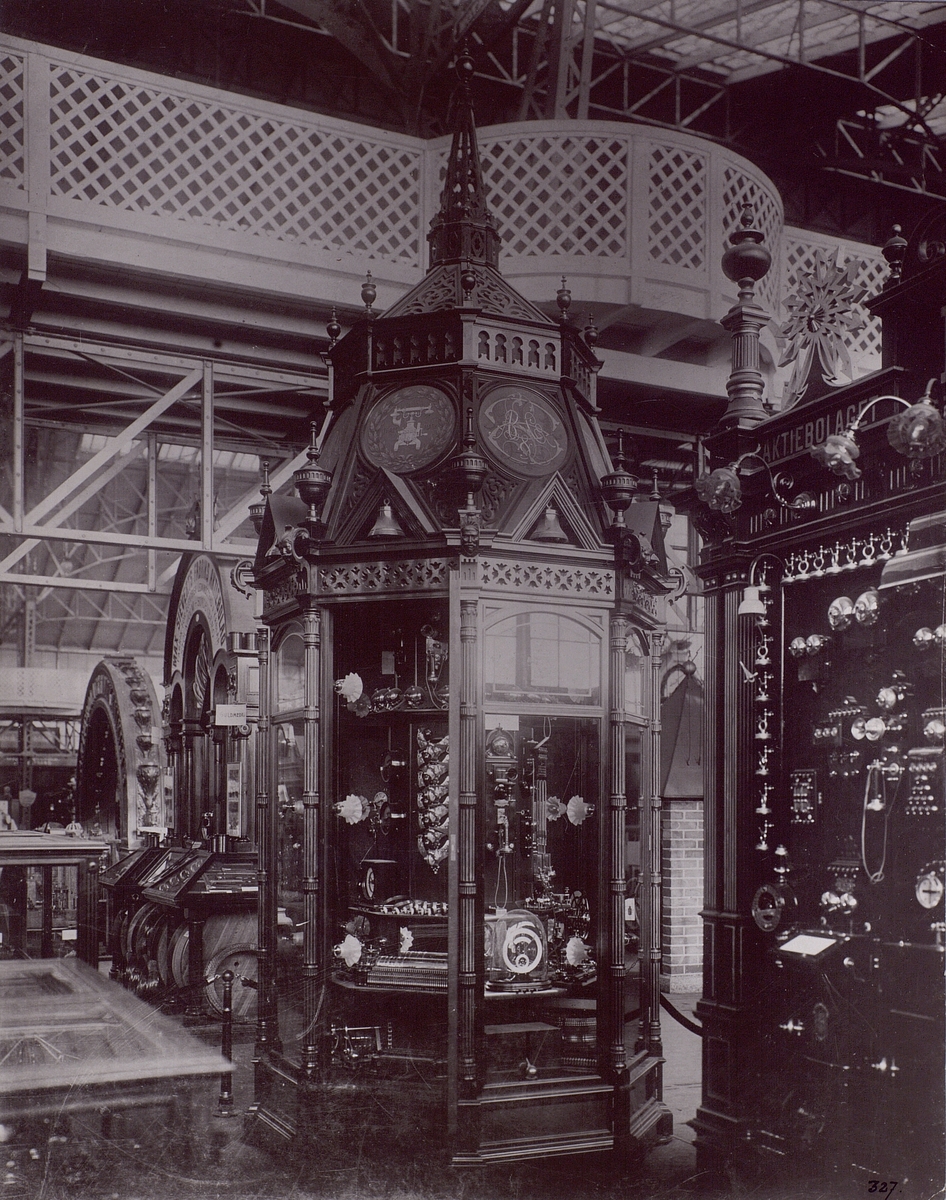 LM Ericsson & Co:s monter på Stockholmsutställningen år 1897.