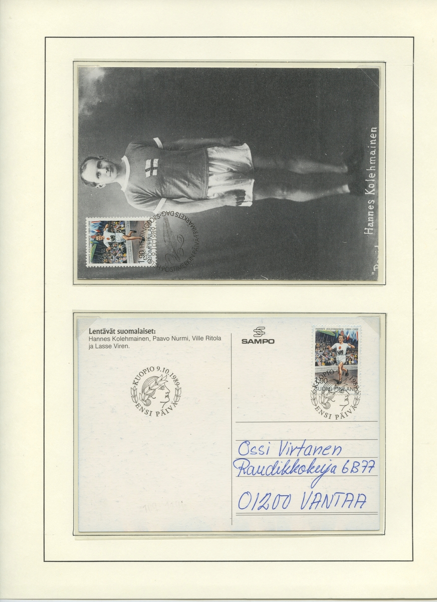 To postkort montert på A4 albumside. Det første postkortet har et sorthvitt bilde av Hannes Kolehmainen, og er frankert med et frimerke med tegning av samme person. Postkortet er stemplet i 1989, hundre år etter Kolehmainens fødsel. Det andre postkortet er frankert med det samme frimerket, og er stemplet samme dag. Begge stemplene har et bilde av et hode med olivenkrans med tekst rundt.