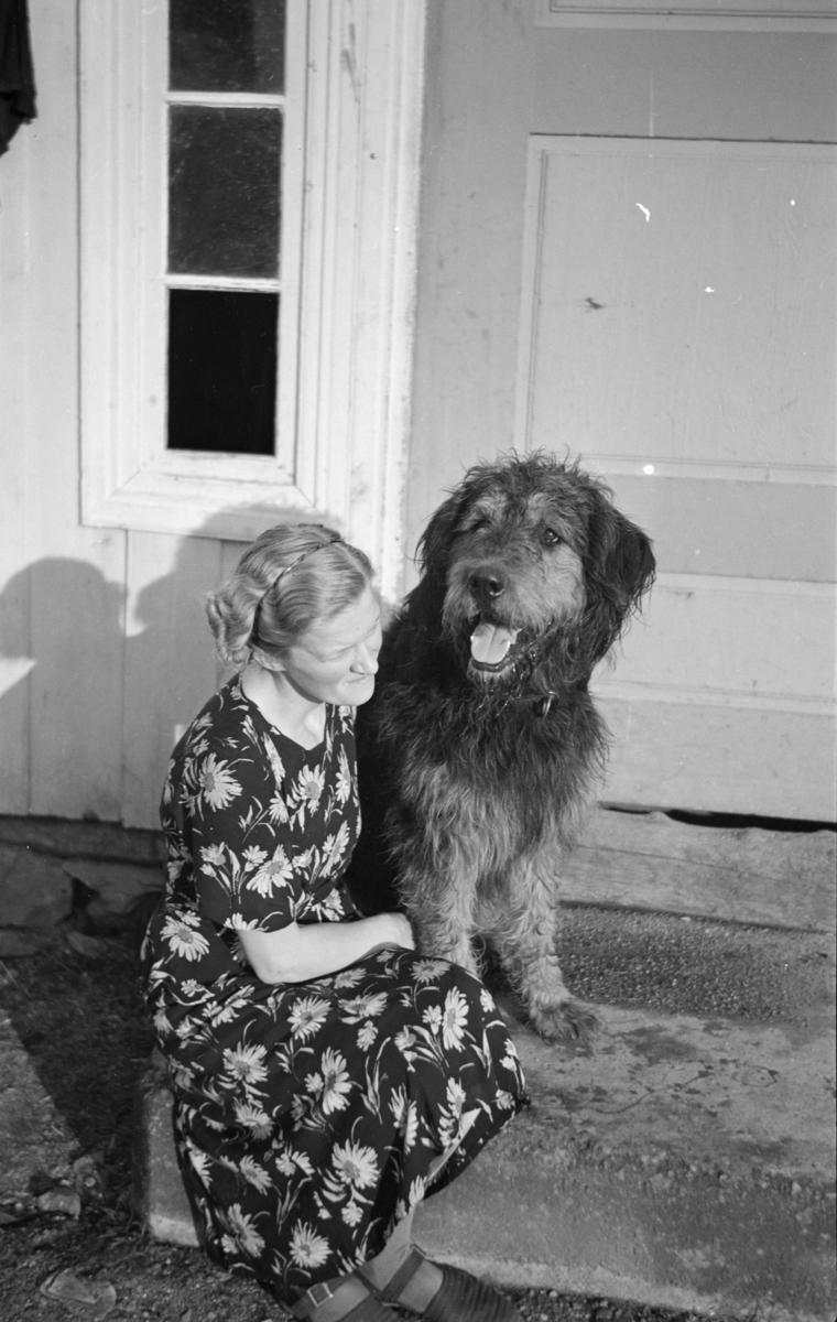 Hjørdis Wold og hunden Max