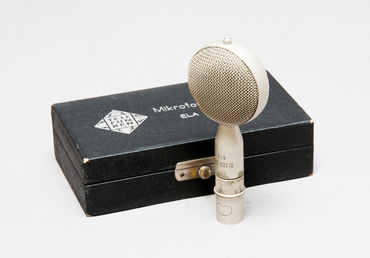 Mikrofonkapsel ELA MZ 032/2 nr1233 i etui tillhör mikrofonförstärkare ELA MZ 028/1.