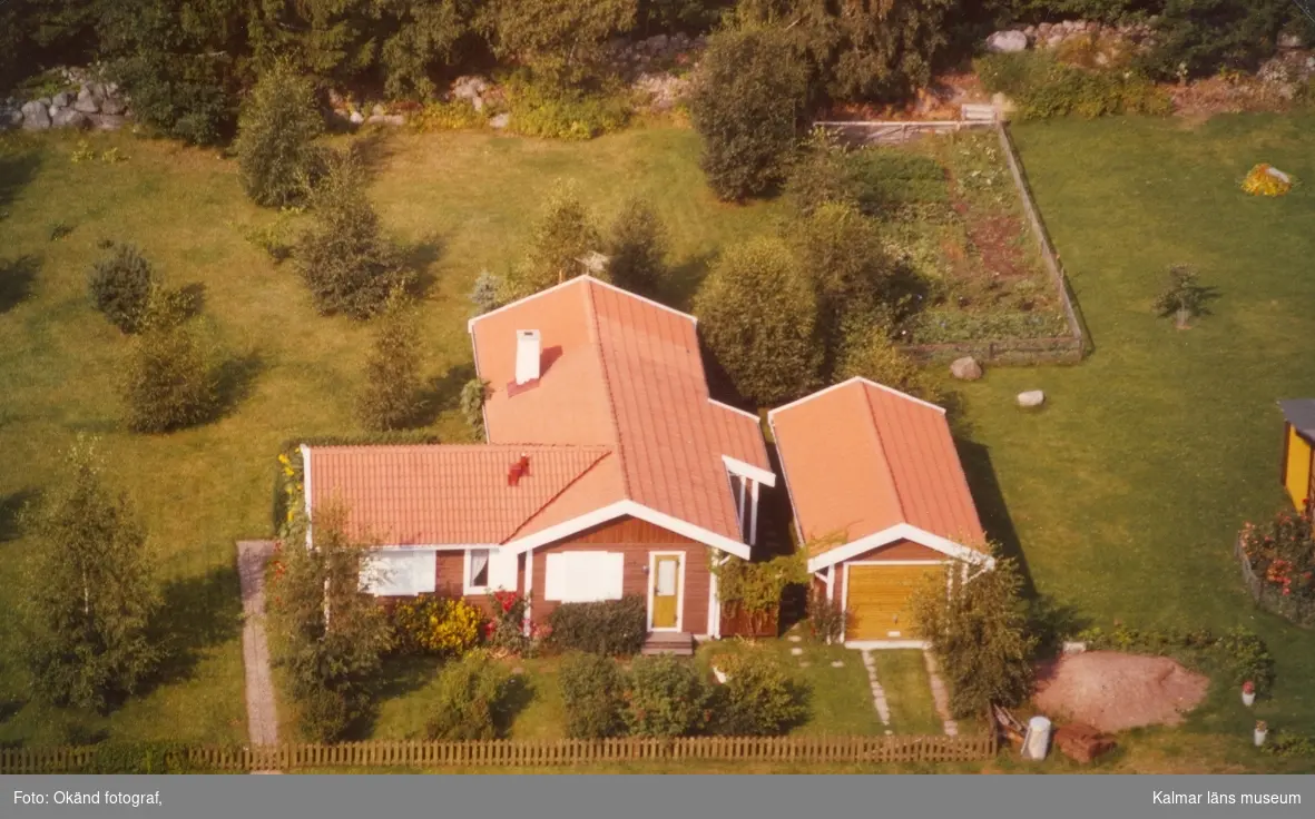 Flygfoto över bostadshus i Hagby.
