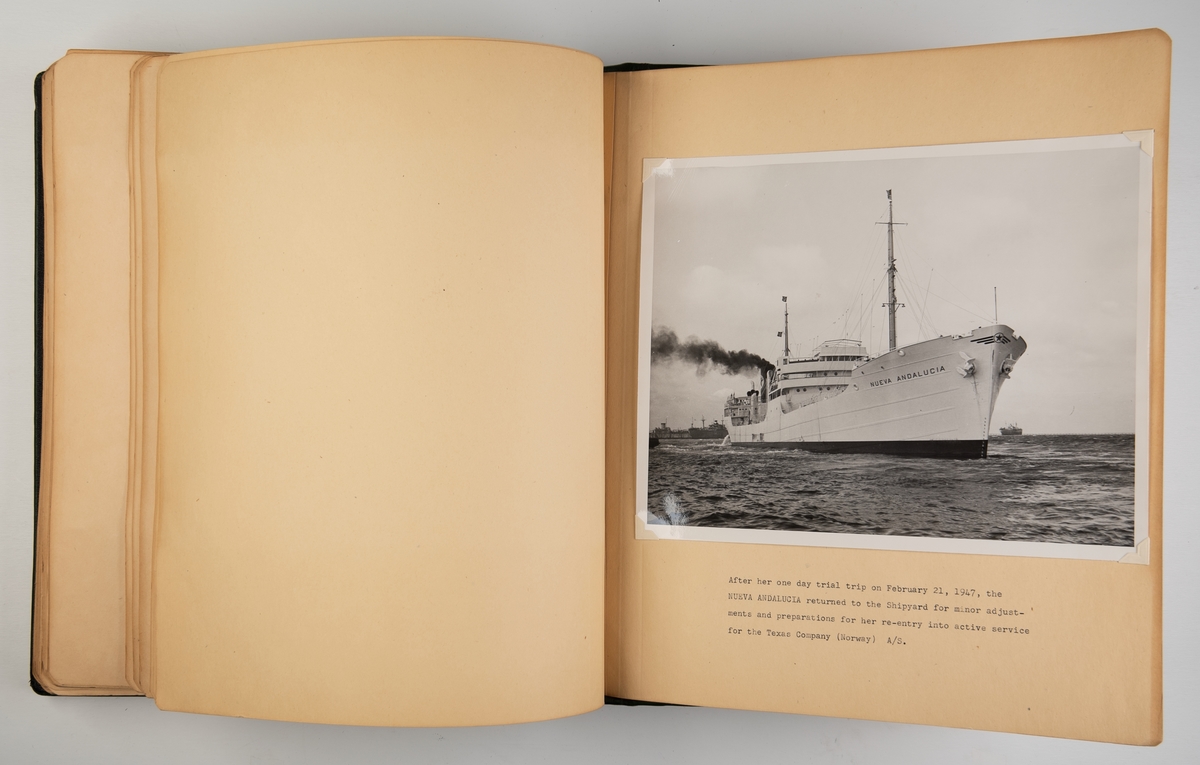 Album med fotgrafier fra ombyggingen av M/V 'Nueva Andalucia' ved verftet i Newport News
