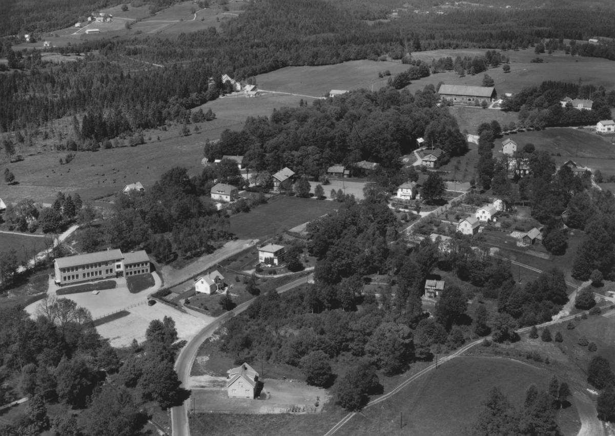 Flygfoto över Kulltorps i Gnosjö kommun, Jönköpings län. Nr: 308/1957
