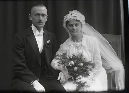 Ateljéfoto, bröllopsbild, beställare: Sten Lindberg.