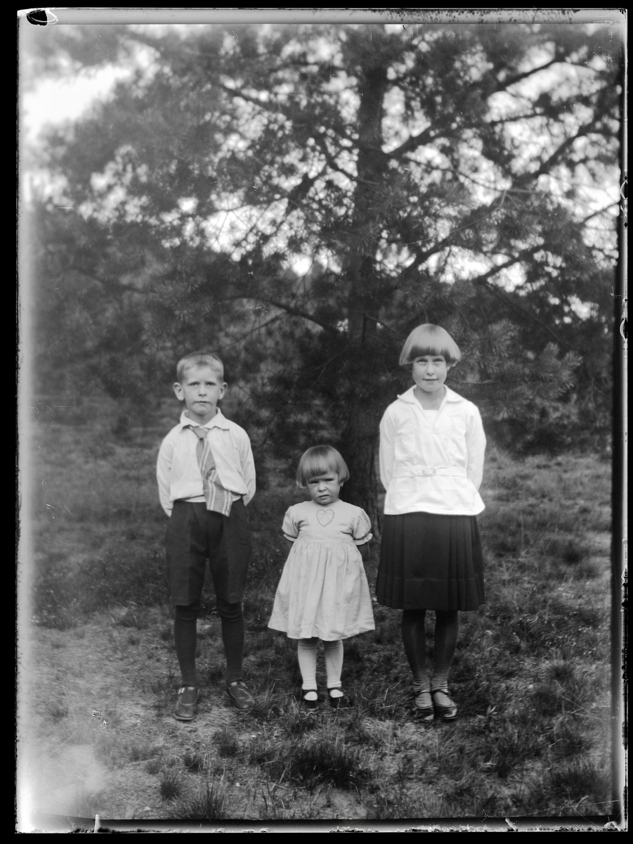 Tre okända barn