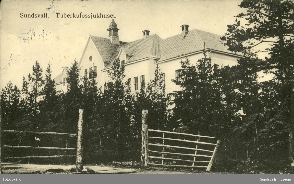 Vykort med motiv över Medelpads Tuberkulossjukhus i Sundsvall.