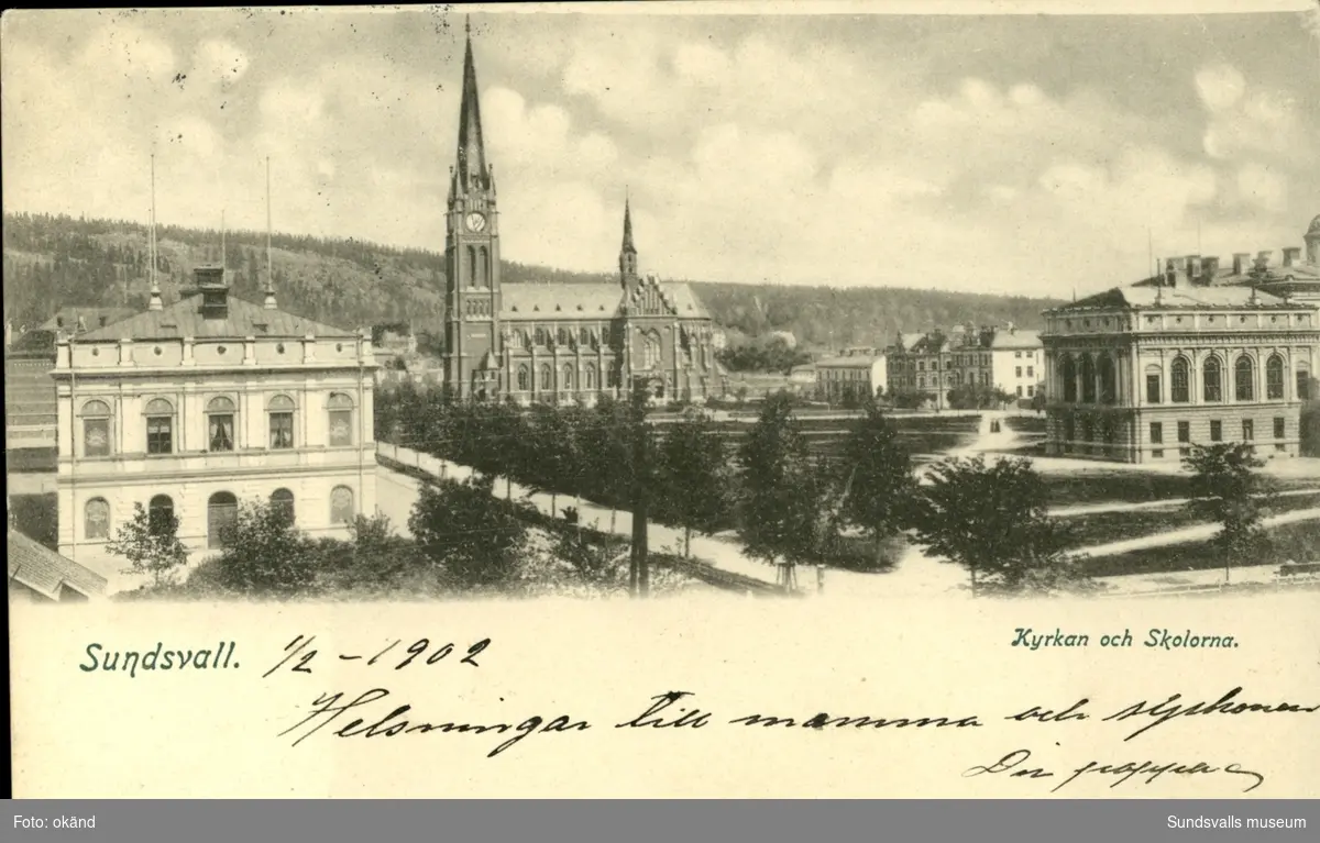 Vykort med motiv över Gustav Adolfs kyrka och skolorna.