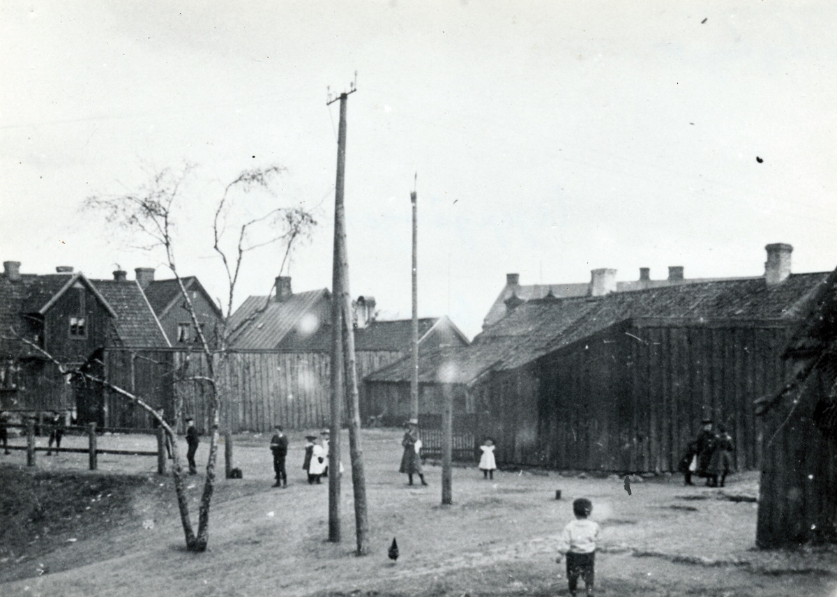 Brunnsgatan, Halmstad.
Uppgången till Galgberget vid Brunnsgatan, på 1890-talet.