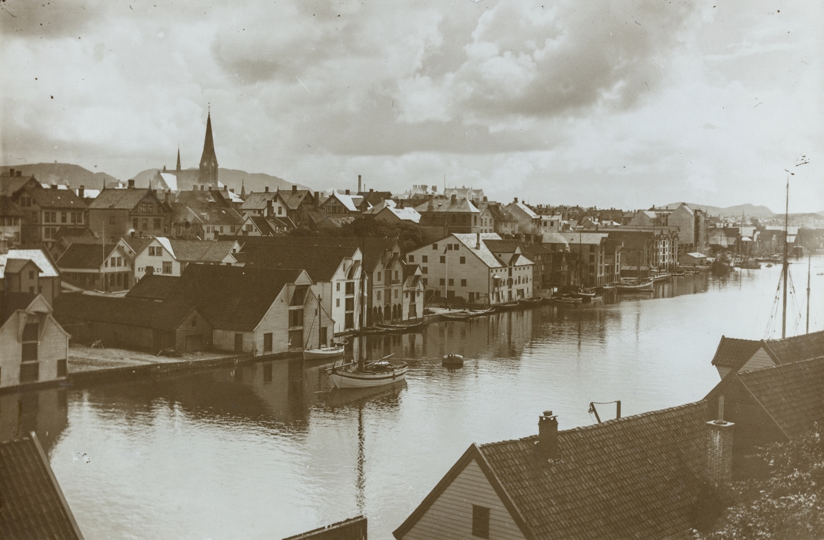 Smedasundet sett mot sydøst, ca. 1904.