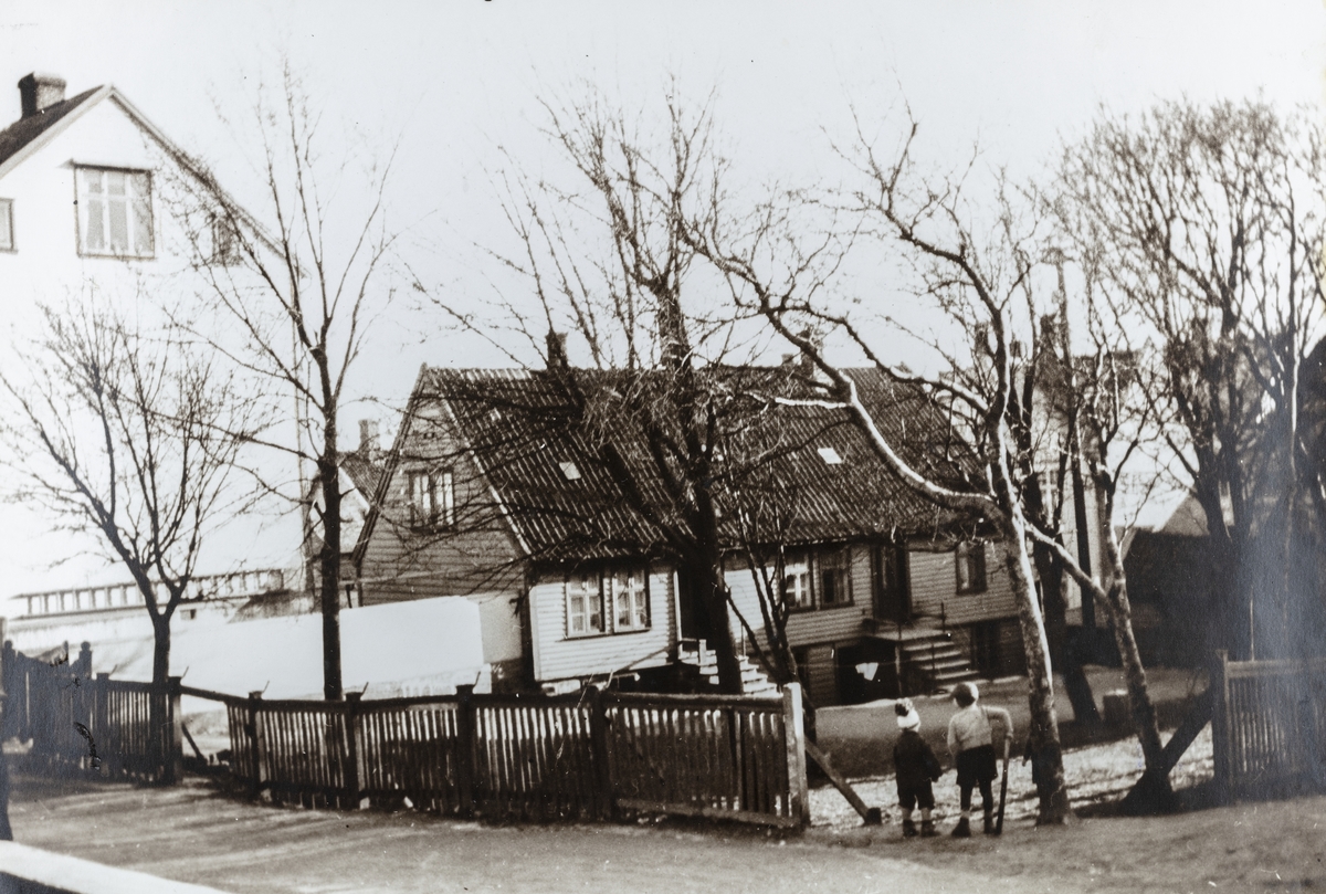 Kirkegata sett fra nordøst, ca. 1938.