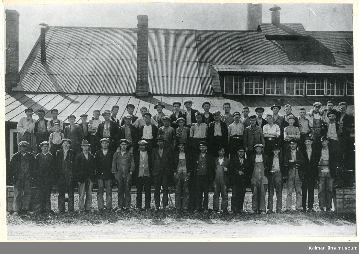 Arbetare vid Boda glasbruk 1927.