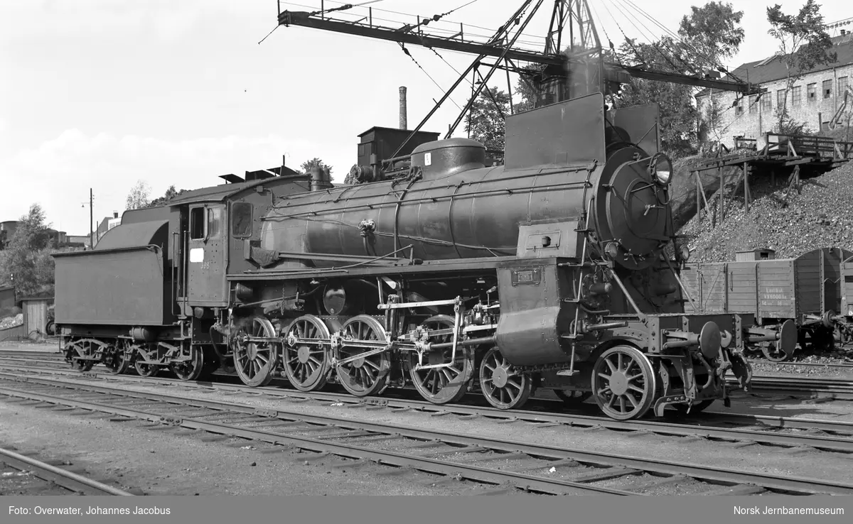 Damplokomotiv type 26c nr. 398 ved kullingsanlegget i Lodalen i Oslo