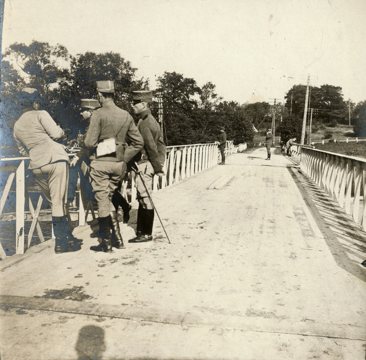 Soldater på bro, Fortifikationen.