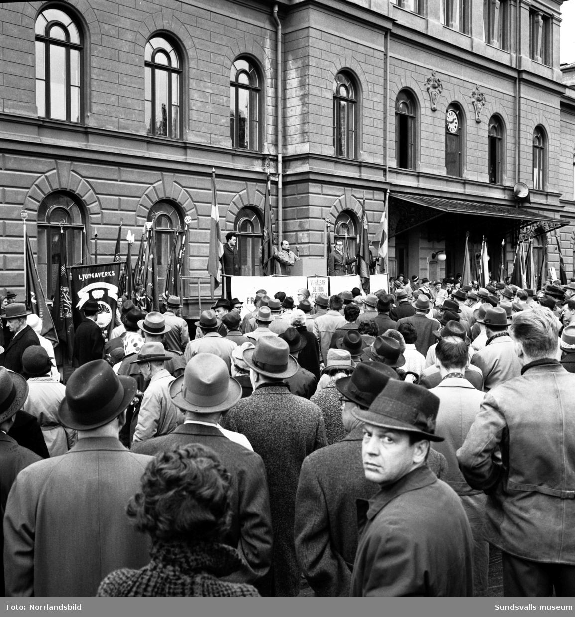 1 maj-demonstration och tal av inrikesminister Rune Johansson.
