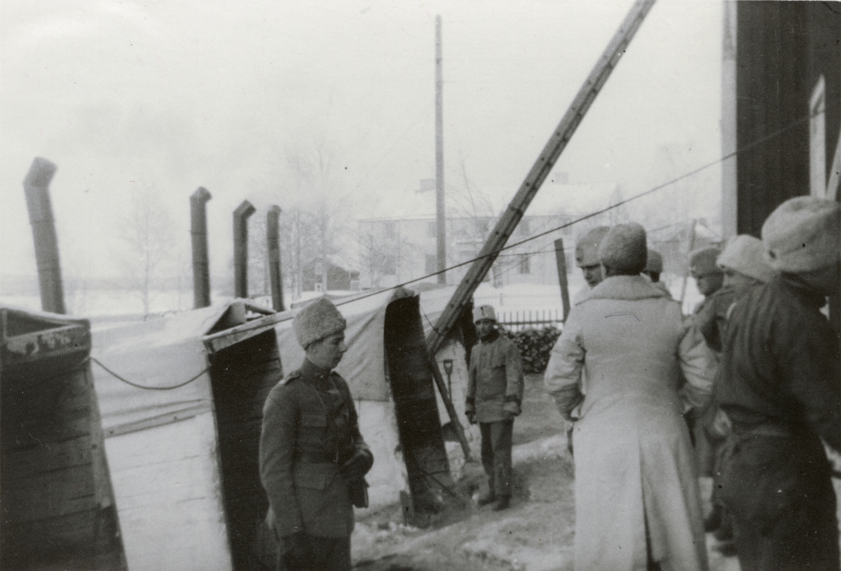 Text i fotoalbum: "Studieresa i Övre Norrland, mars 1940. Ett bageri".