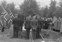 Begravelsen til falne soldater fra Gratangen på Lademoen kir