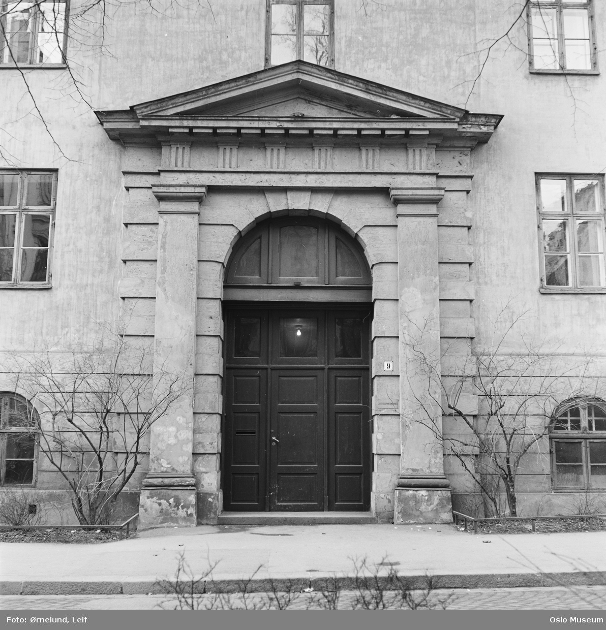 kontorbygning, Justisdepartementet (gamle Rikshospitalet), inngangsparti