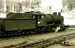 Damplokomotiv type 24b nr. 195 på Dokka stasjon 2. påskedag 