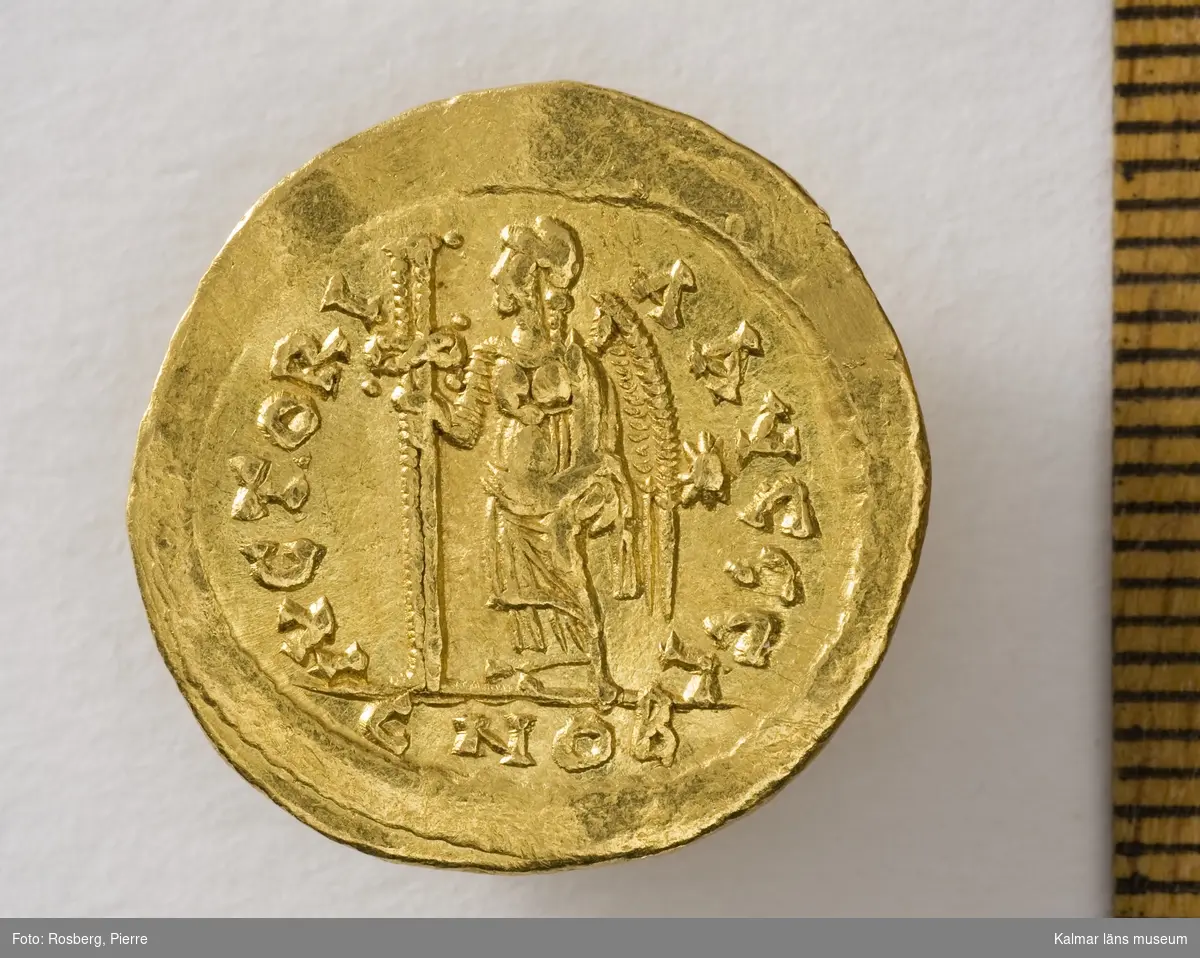 KLM 23575:5  Mynt, solidus, av guld. Präglad för Leo I (457-474 e.Kr). Bestämning: F 422, RICX605.