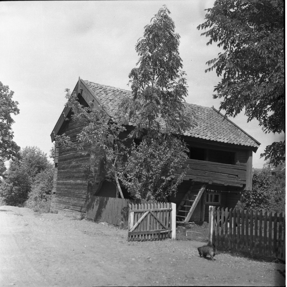 Loftboden tillhörande fastigheten Backen i Röttle by.