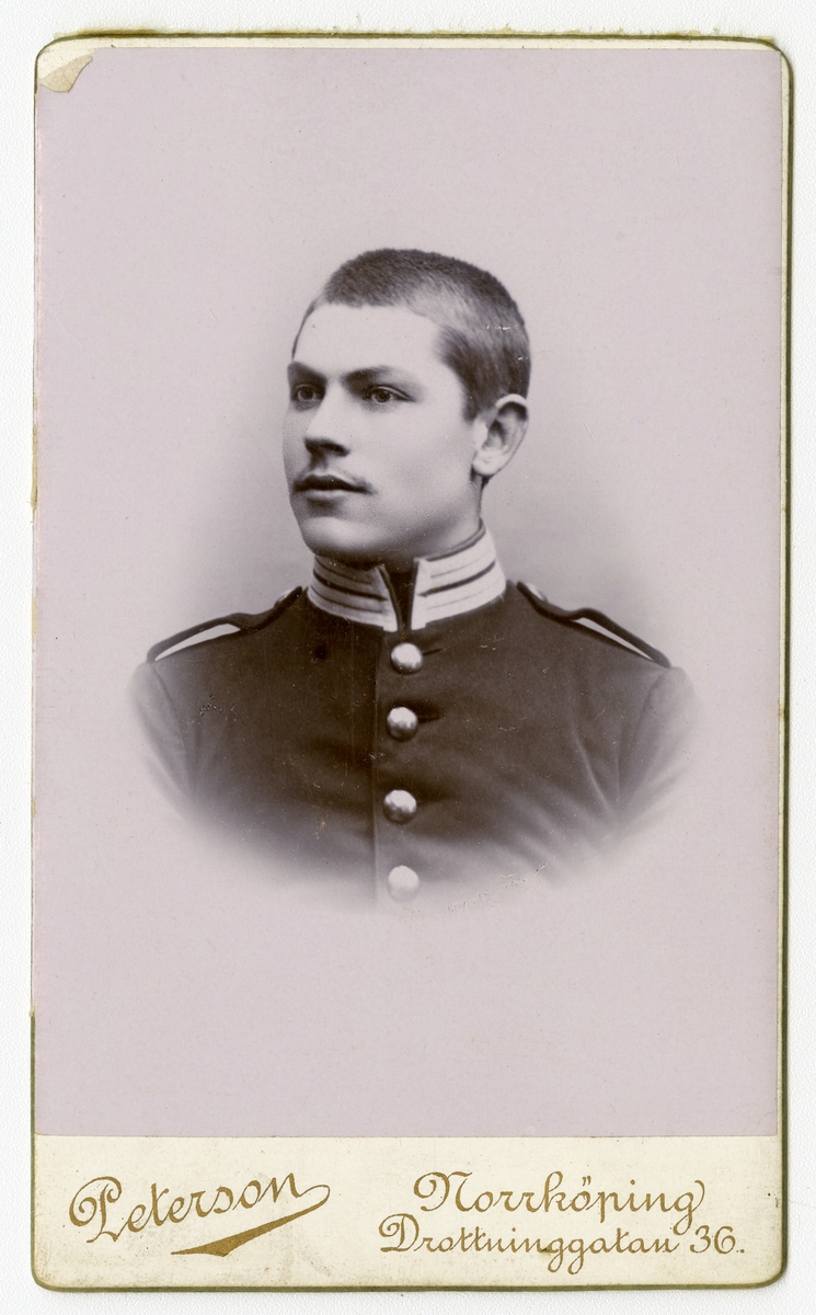 Porträtt av Karl Sandqvist, soldat vid Första Livgrenadjärregementet I 4.